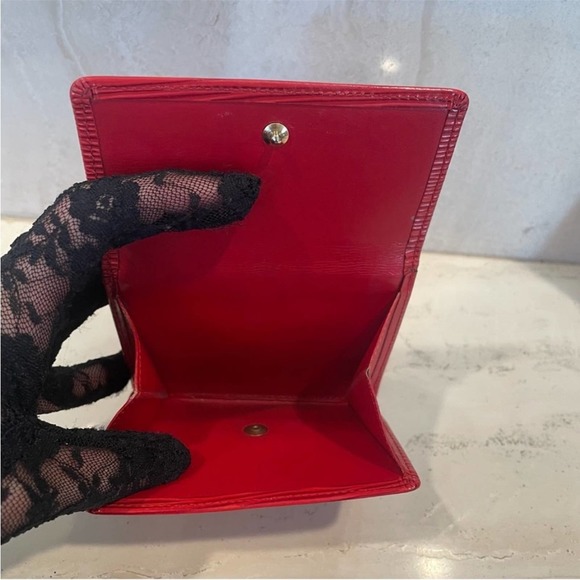 Red Leather Epi Louis Vuitton Wallet - Picture 4 of 7